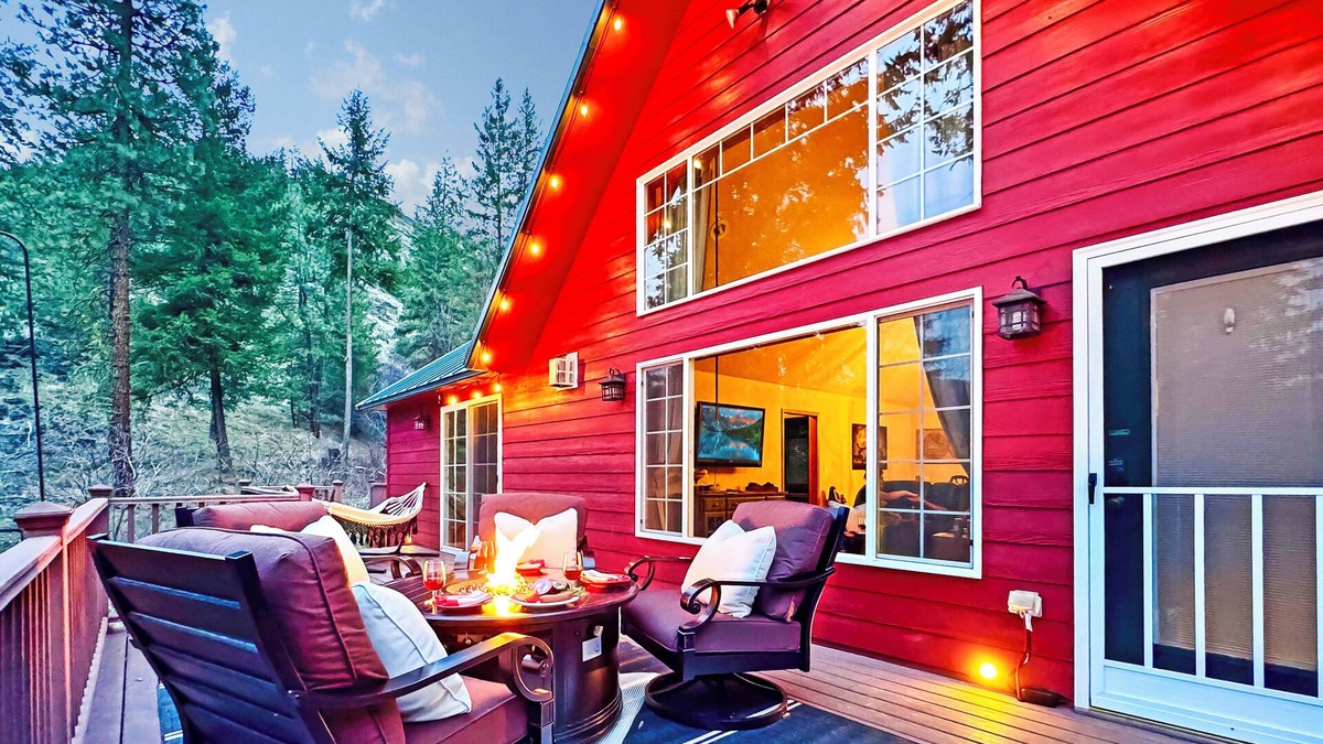 Naches House | Quaking Aspens Retreat near Mt. Rainer, Whitepass Ski Area