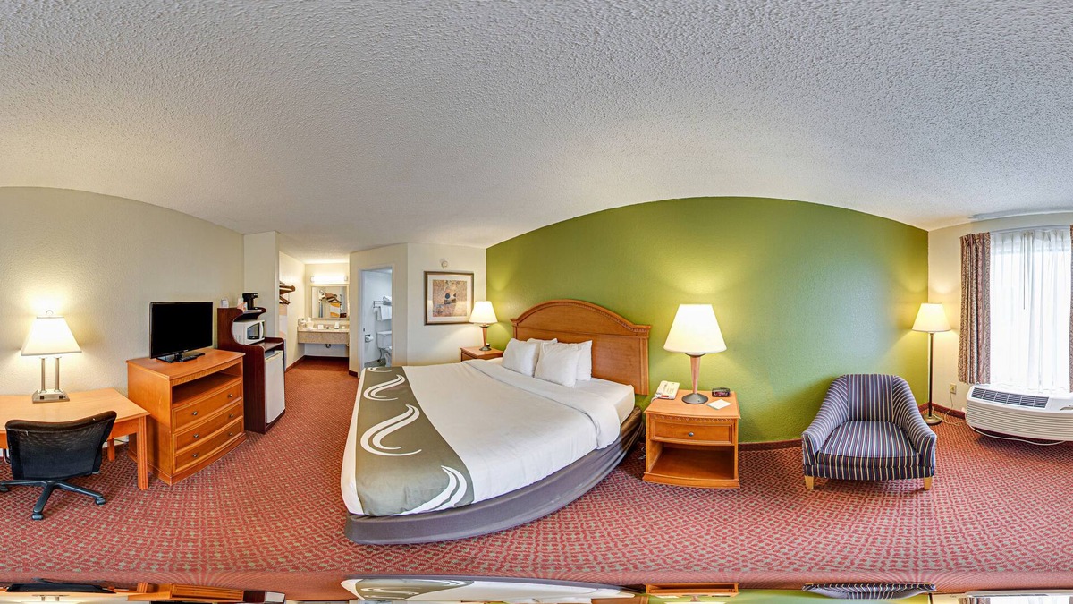 Gold Rock Hotel | Quality Inn Battleboro
