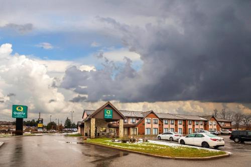 Barrie Hotel | Quality Inn