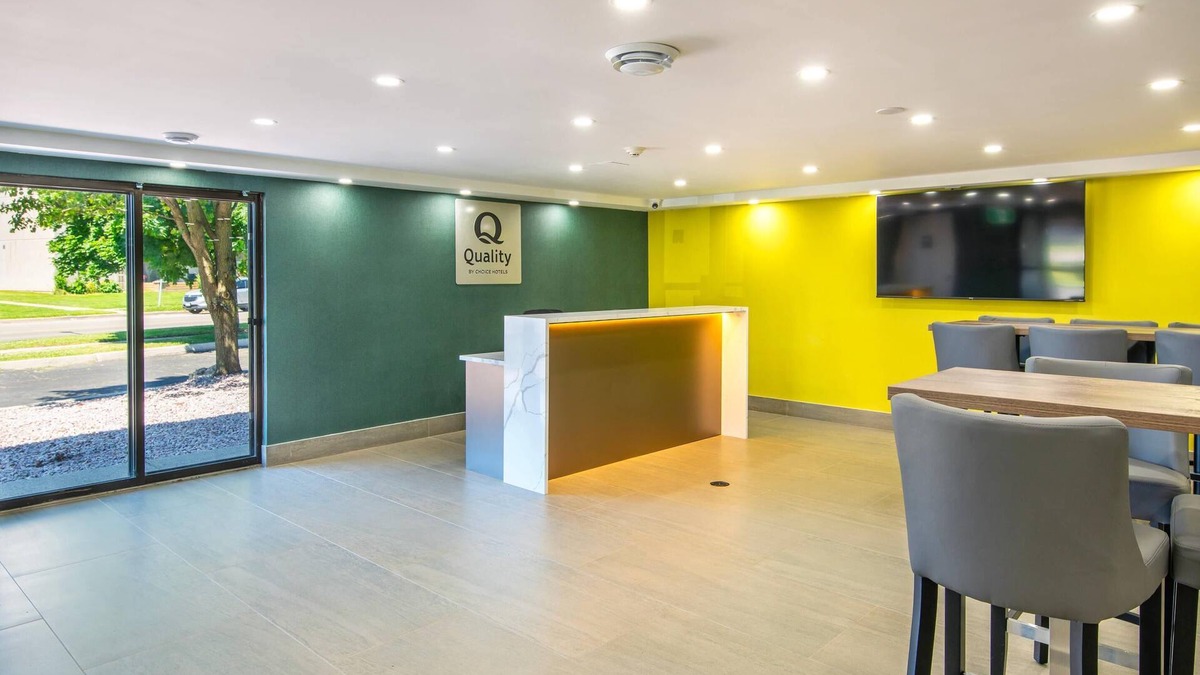 Chatham-Kent Hotel | Quality Inn