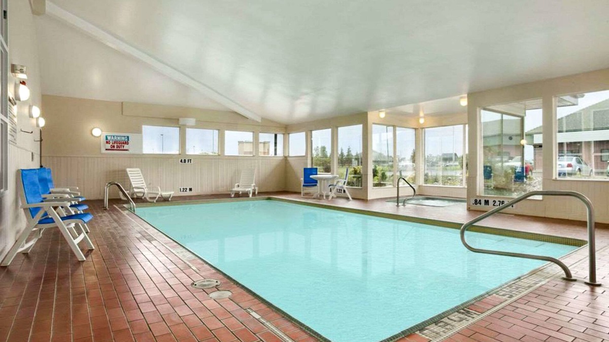North Bay Hotel | Quality Inn