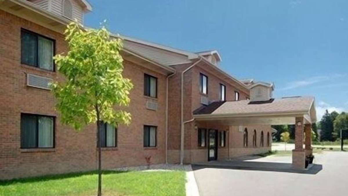 Durand Hotel | Quality Inn Durand I-69