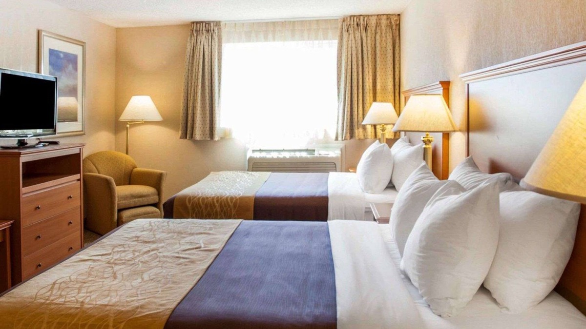 Totem Lake Hotel | Quality Inn Kirkland