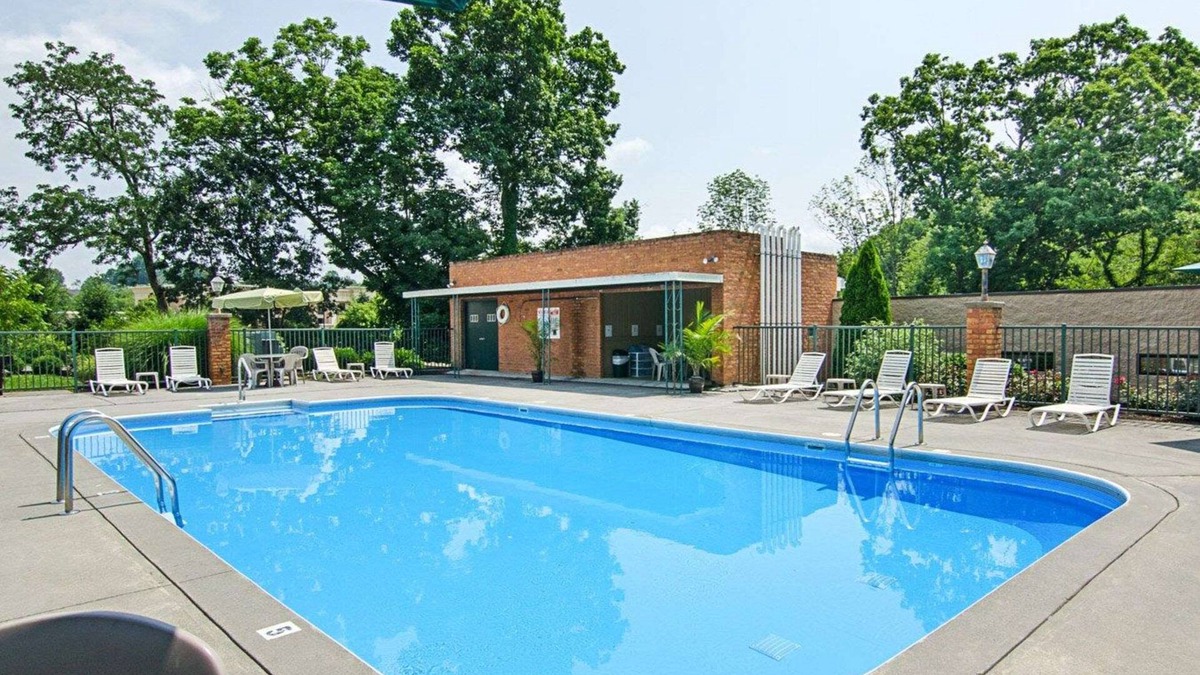 Lewisburg Hotel | Quality Inn Lewisburg