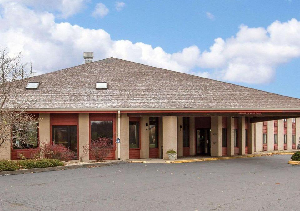 Macomb Hotel | Quality Inn Macomb near University Area