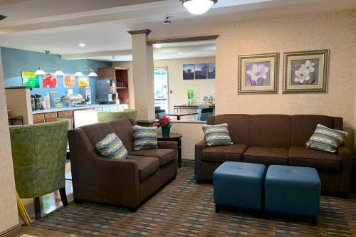 Leisure Village West-Pine Lake Park Hotel | Quality Inn near Toms River Corporate Park