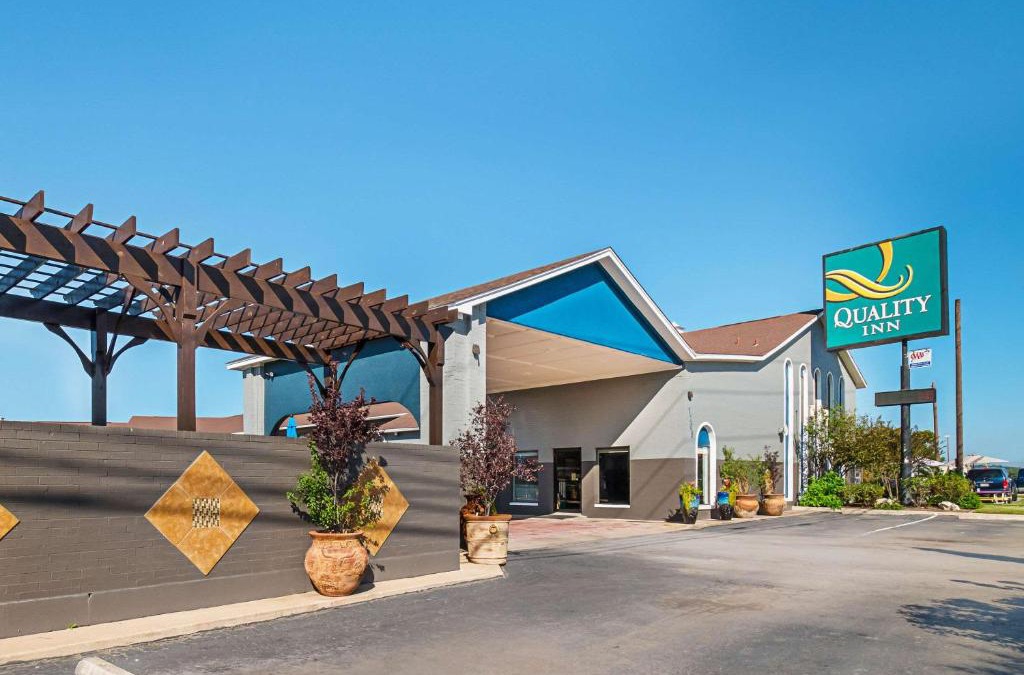 Marble Falls Hotel | Quality Inn Near Lake Marble Falls