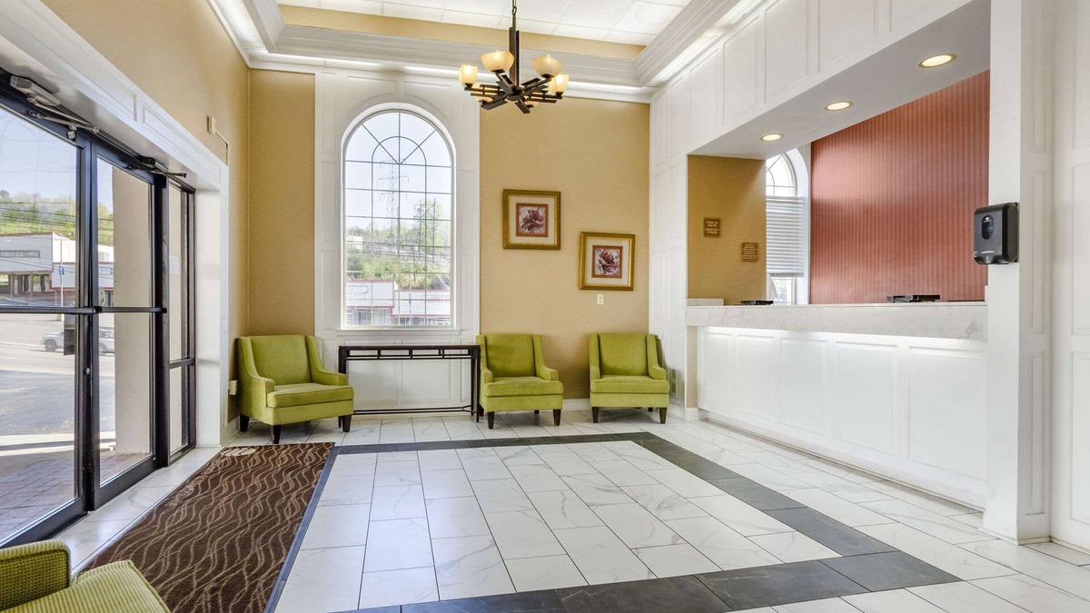 Martinsville Hotel | Quality Inn near Martinsville Speedway