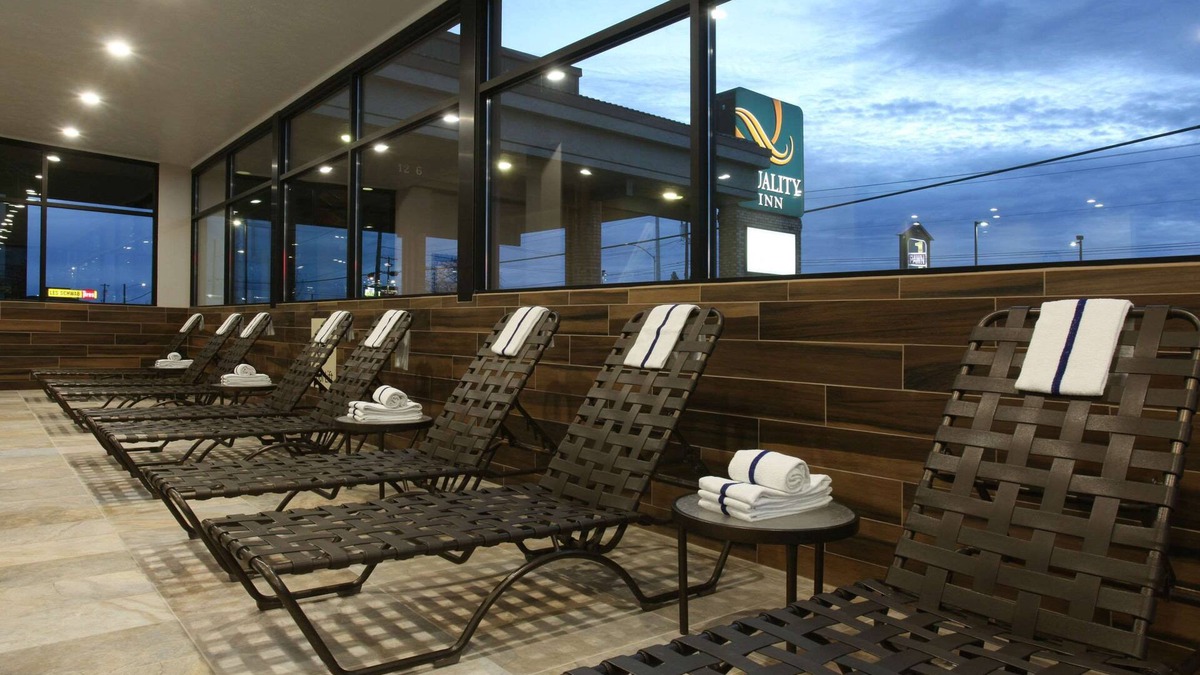 North Spokane Hotel | Quality Inn Oakwood