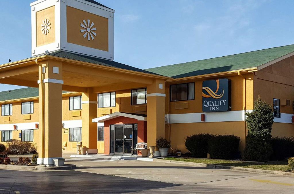 Ozark Hotel | Quality Inn Ozark-Springfield South