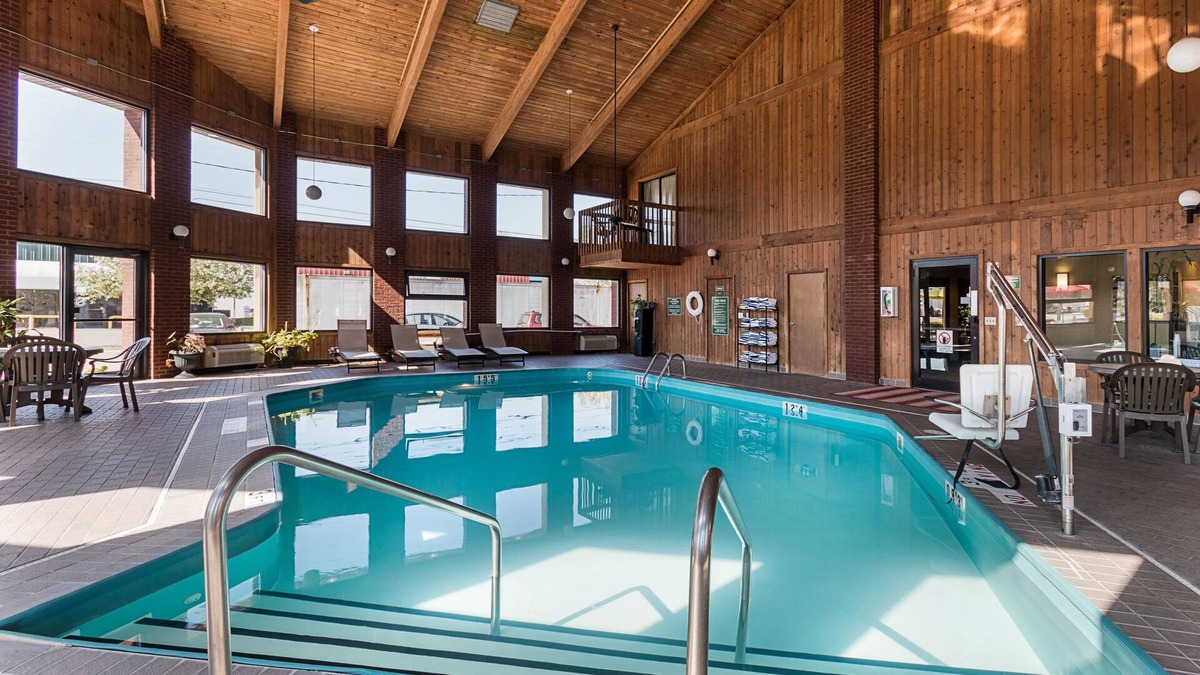 Parkersburg Hotel | Quality Inn Parkersburg North - Vienna