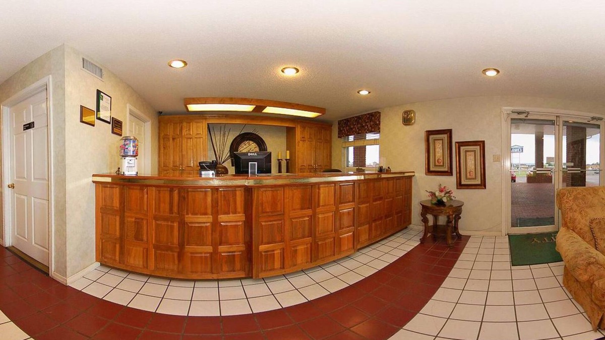 Russellville Hotel | Quality Inn Russellville I-40