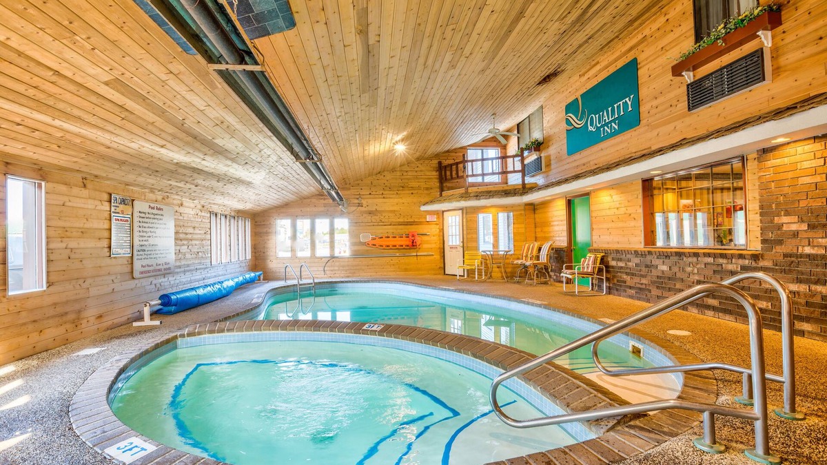 St Ignace Hotel | Quality Inn Saint Ignace
