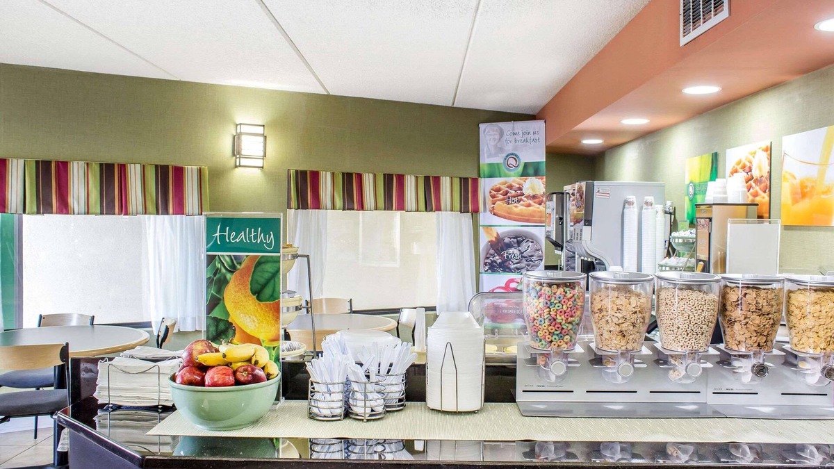 Selma Hotel | Quality Inn Selma - Smithfield