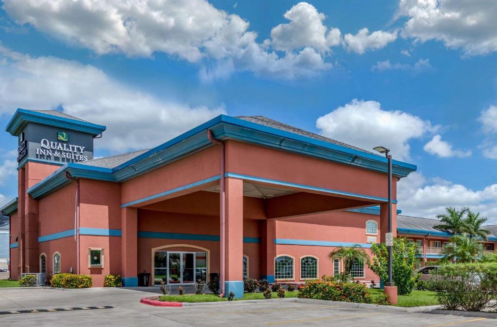 Mercedes Hotel | Quality Inn & Suites at The Outlets Mercedes-Weslaco