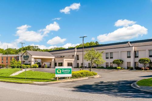 Edgewood Hotel | Quality Inn & Suites Bel Air I-95 Exit 77A