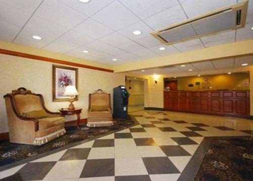 Trevose Hotel | Quality Inn & Suites Bensalem