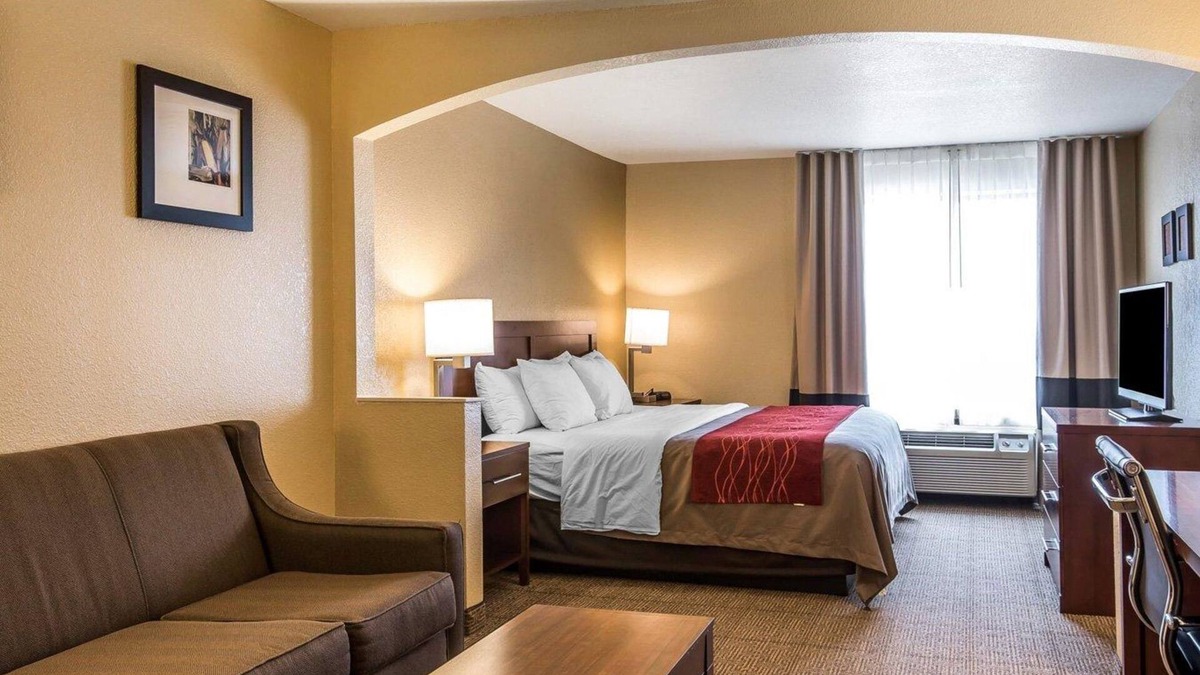 Bethany Hotel | Quality Inn & Suites Bethany