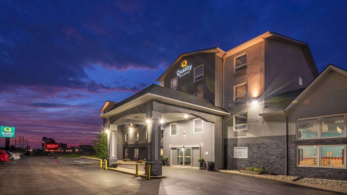 Grimsby Hotel | Quality Inn & Suites