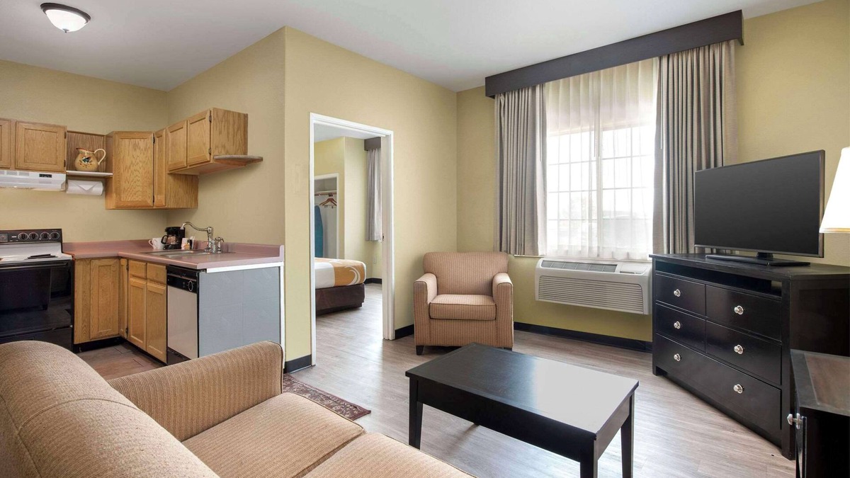 Allison Hotel | Quality Inn & Suites Gallup I-40 Exit 20