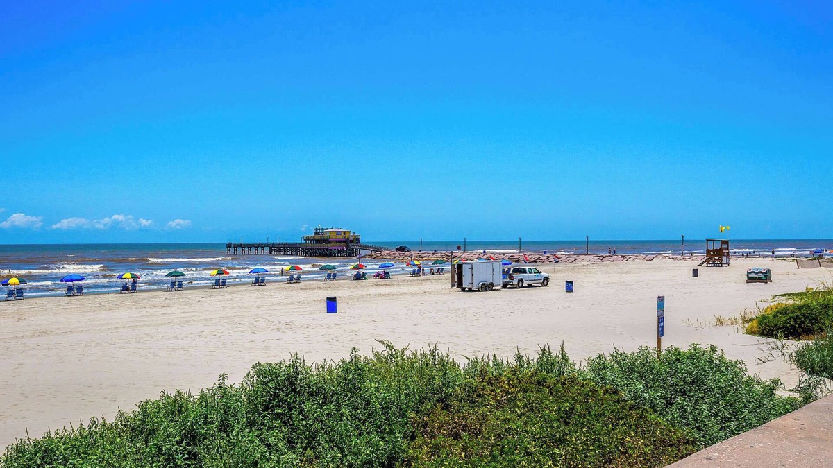 Galveston Hotel | Quality Inn & Suites Galveston - Beachfront
