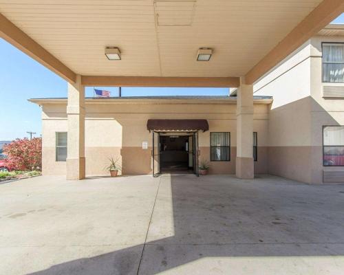 Portsmouth Hotel | Quality Inn & Suites Portsmouth