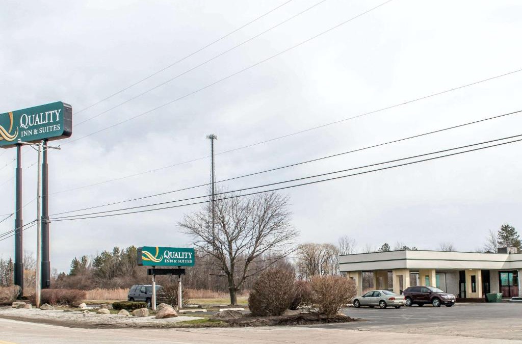 Fairview Hotel | Quality Inn & Suites