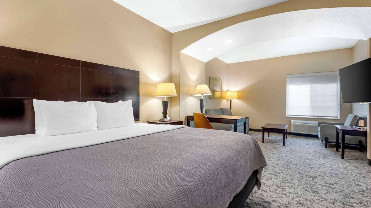 Groesbeck Hotel | Quality Inn & Suites
