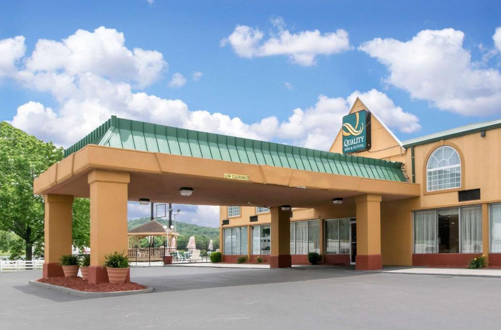 Horse Cave Hotel | Quality Inn & Suites