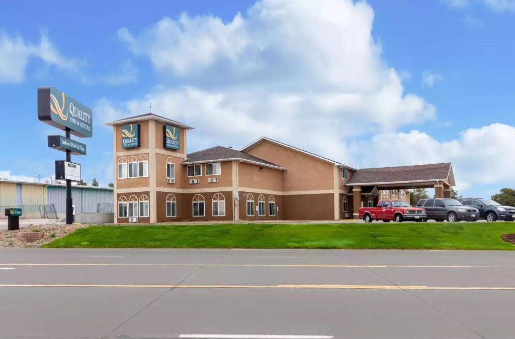 McCook Hotel | Quality Inn & Suites