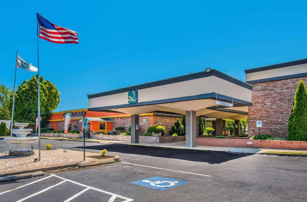 East York Hotel | Quality Inn & Suites York East