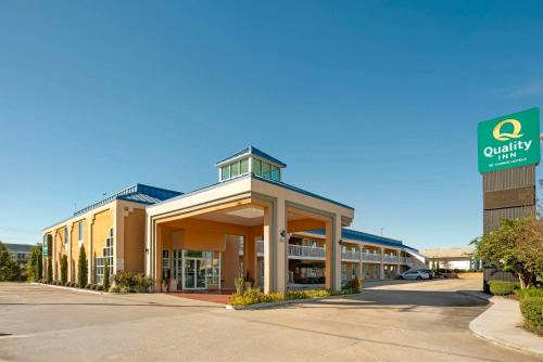 Brookhaven Hotel | Quality Inn