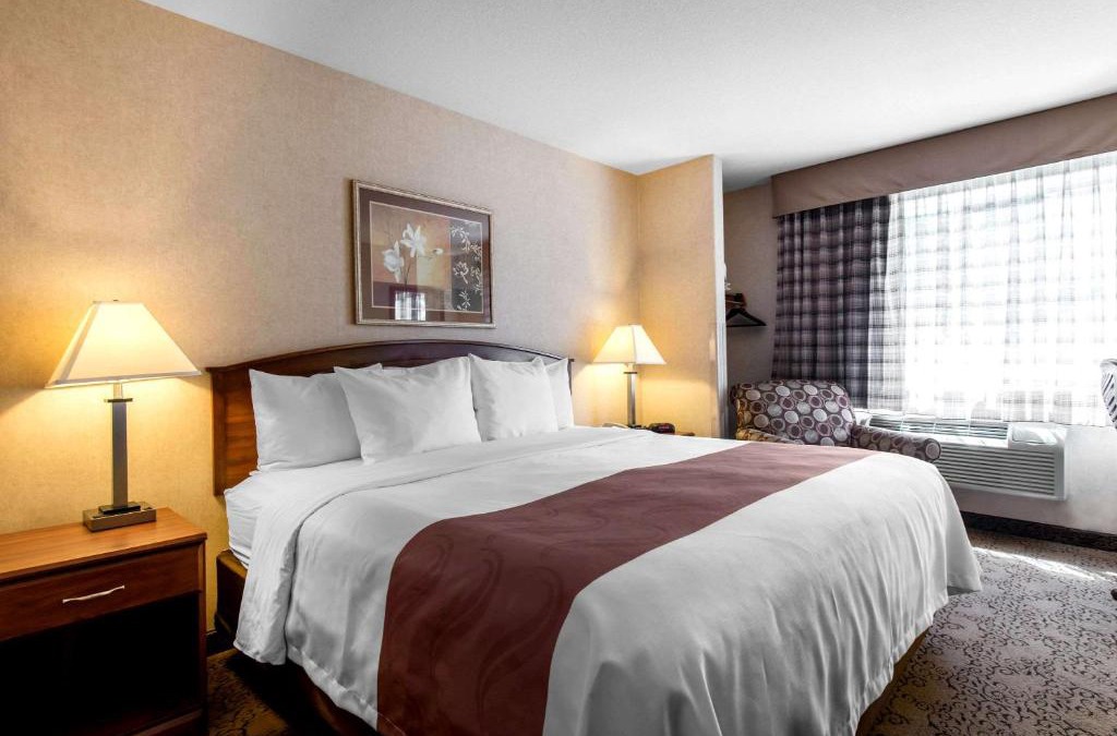 Burlington Hotel | Quality Inn