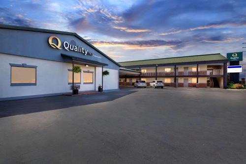 Lawrenceburg Hotel | Quality Inn