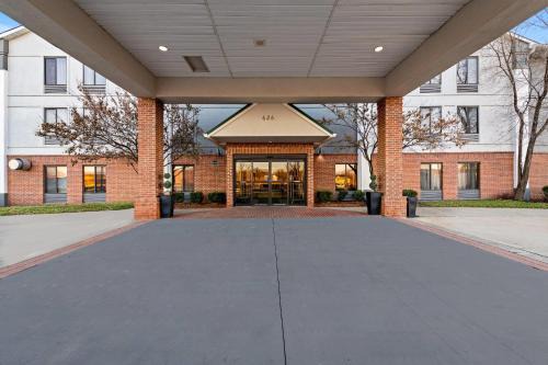 Warrensburg Hotel | Quality Inn