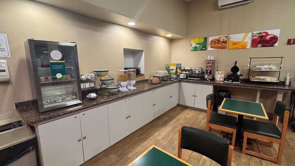 Waynesburg Hotel | Quality Inn Waynesburg - Morrisville