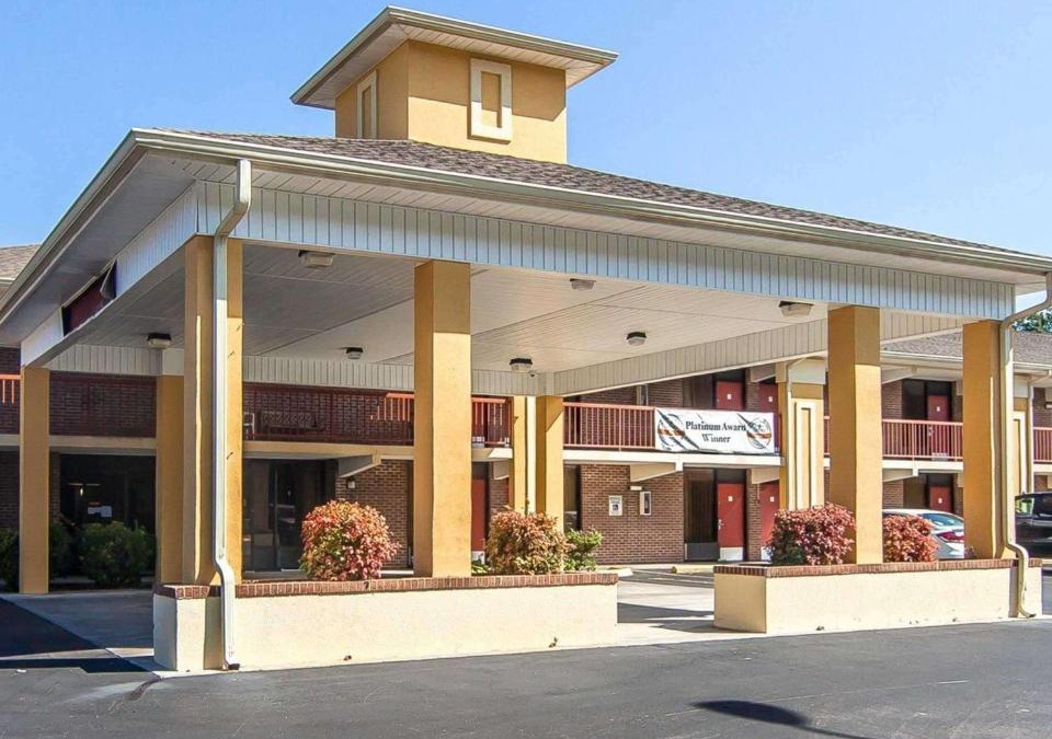 Sweetwater Hotel | Quality Inn West I - 75