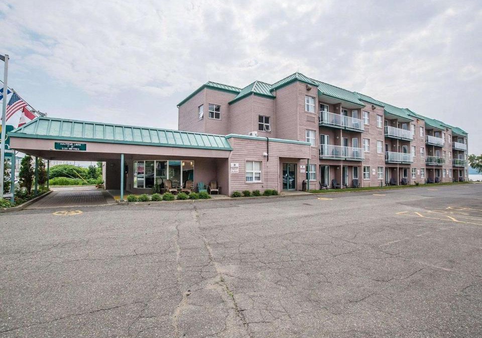 Ste Anne de Beaupre Hotel | Quality Suites