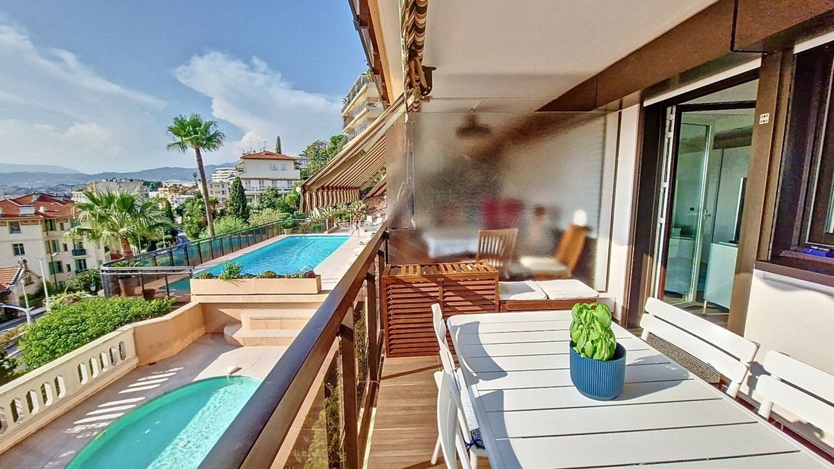 Lazaret Apartment | Quality-Time in Nice, apartment with great sea view and pool near the port
