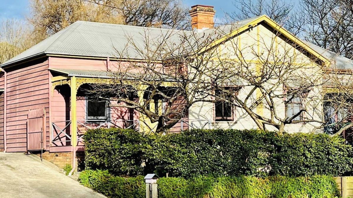 Bowral Cottage | Quarryman Cottage @ 102n