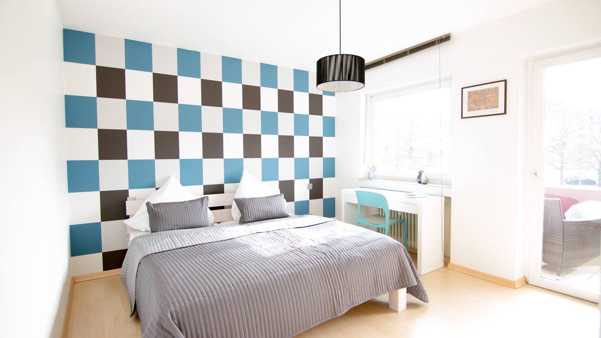 Mitte Apartment | QuartierMitte 2 rooms, kitchen, bathroom, balcony - Saarbrücken City