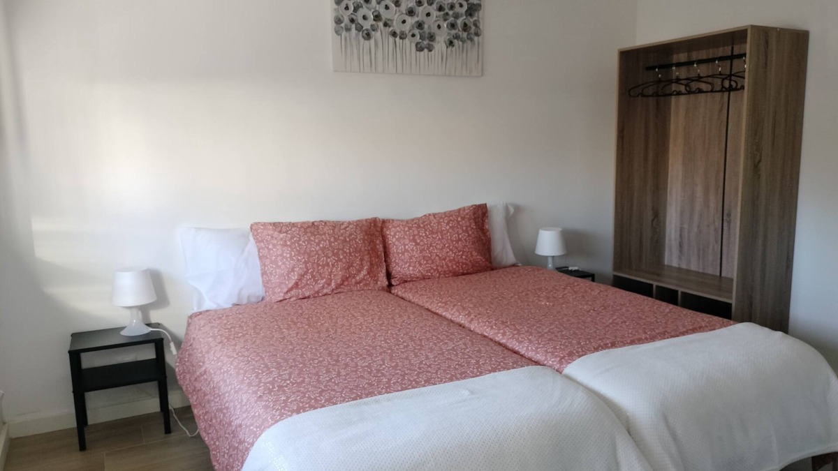 Senhora da Hora Apartment | Quarto com Kitchenet junto ao Metro