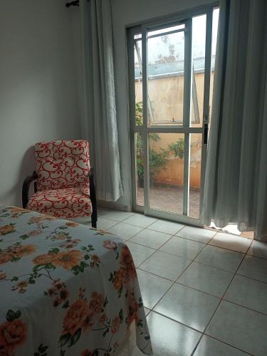 Jau House | Quarto Privado com Banheiro Compartilhado