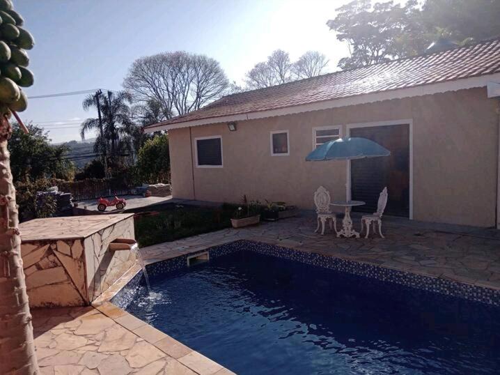 Santana de Parnaiba House | Quarto Privativo em Santana de Parnaiba 02