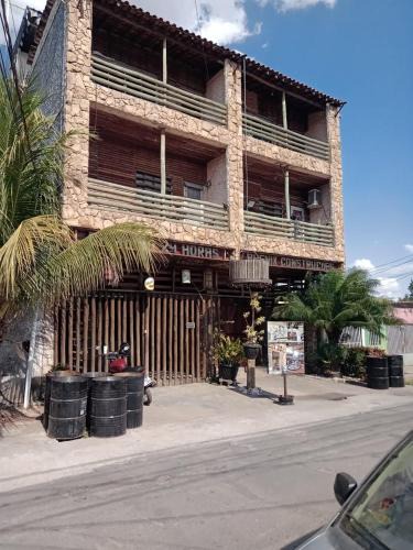 Jardim dos Ipes House | Quarto refrigerado com cama de casal