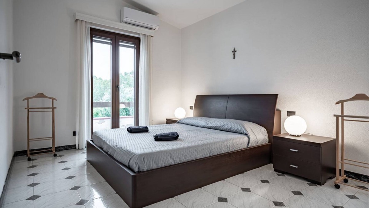 S'oru e Mari Apartment | Quartu Sant'Elena Bright Flat with Balcony!
