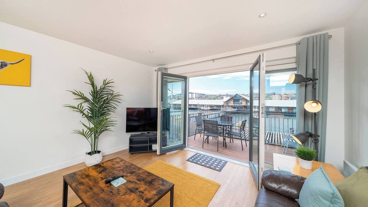 Dundee Apartment | Quayside Apartment - City Quay Comfort