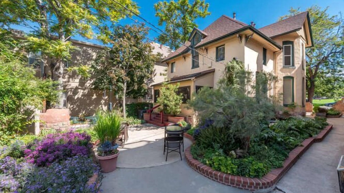 Five Points Bed & Breakfast | Queen Anne Bed And Breakfast