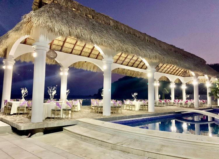 P Chahue Boat Rental | QUEEN BEACH HUATULCO