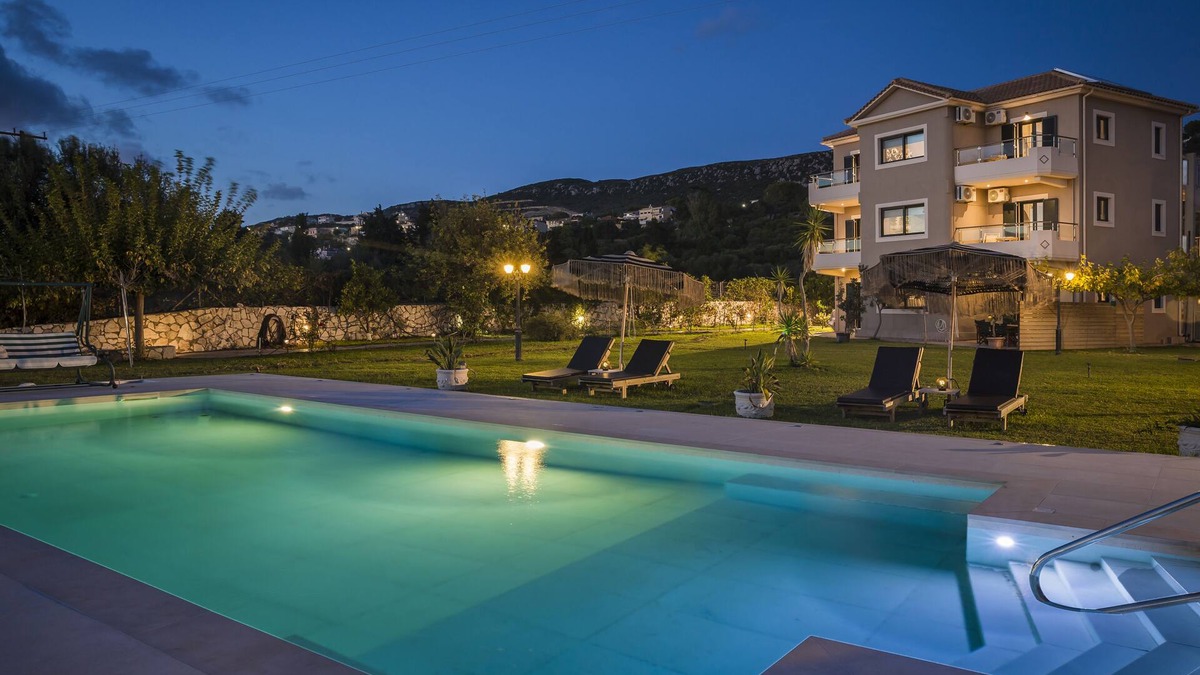 Svoronata Apartment | Queen Bee Residence